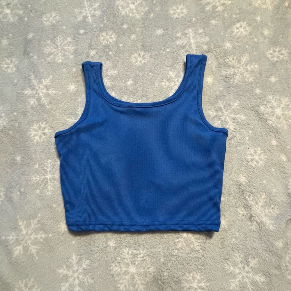 3 set of cropped tanks!!